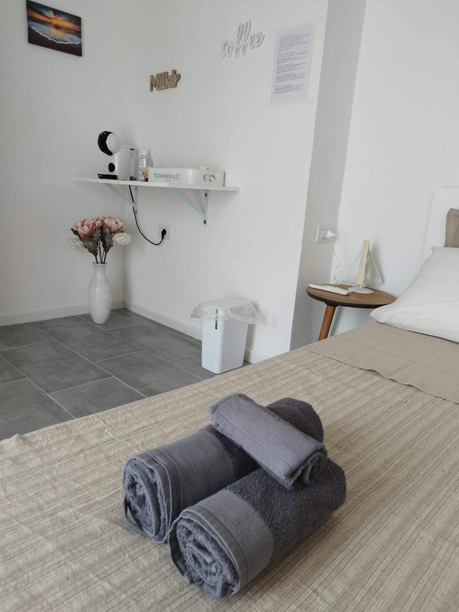 B&B Casa Balai 72 A 100 Mt Dal Mare 托雷斯港 外观 照片